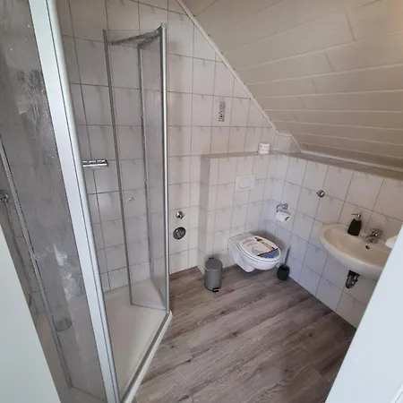 Weingut Und Gaestehaus Fritz イン アルツァイ